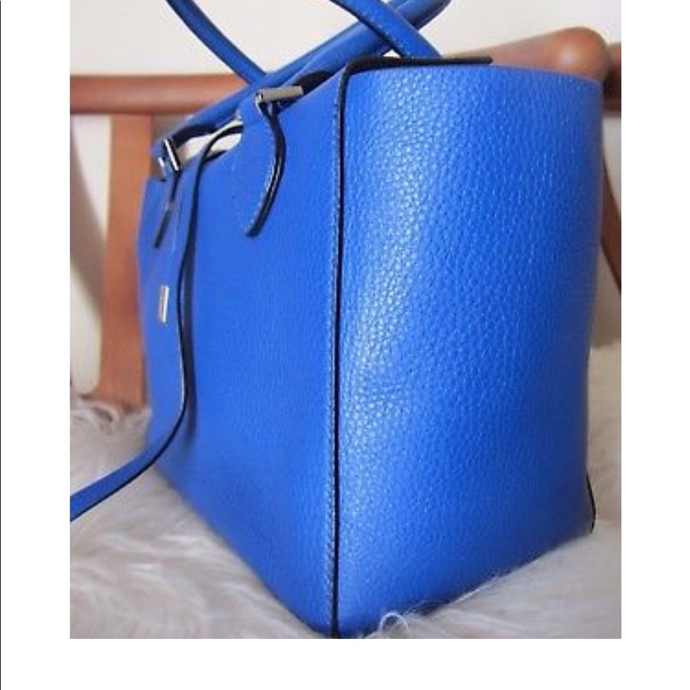 Handbag - Picture 2 of 3